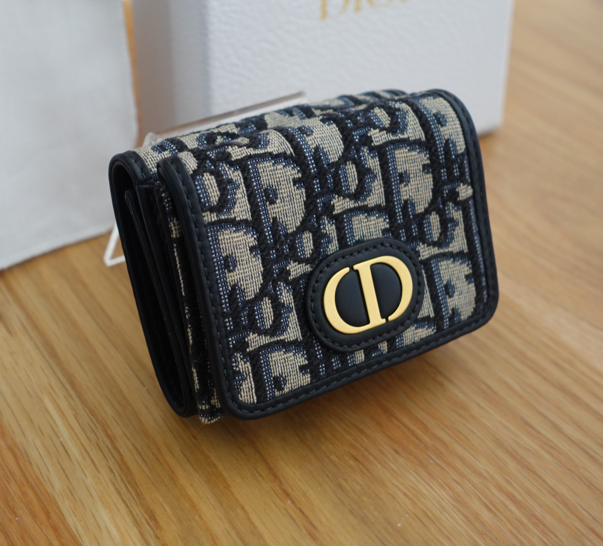 【国内未入荷商品】Christian Dior 三つ折り財布 小銭入付き